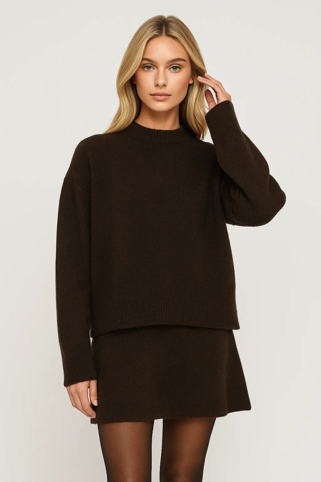 2-osainen Naisten Setti | Neulepaita ja Hame | Lämmin ja Minimalistinen