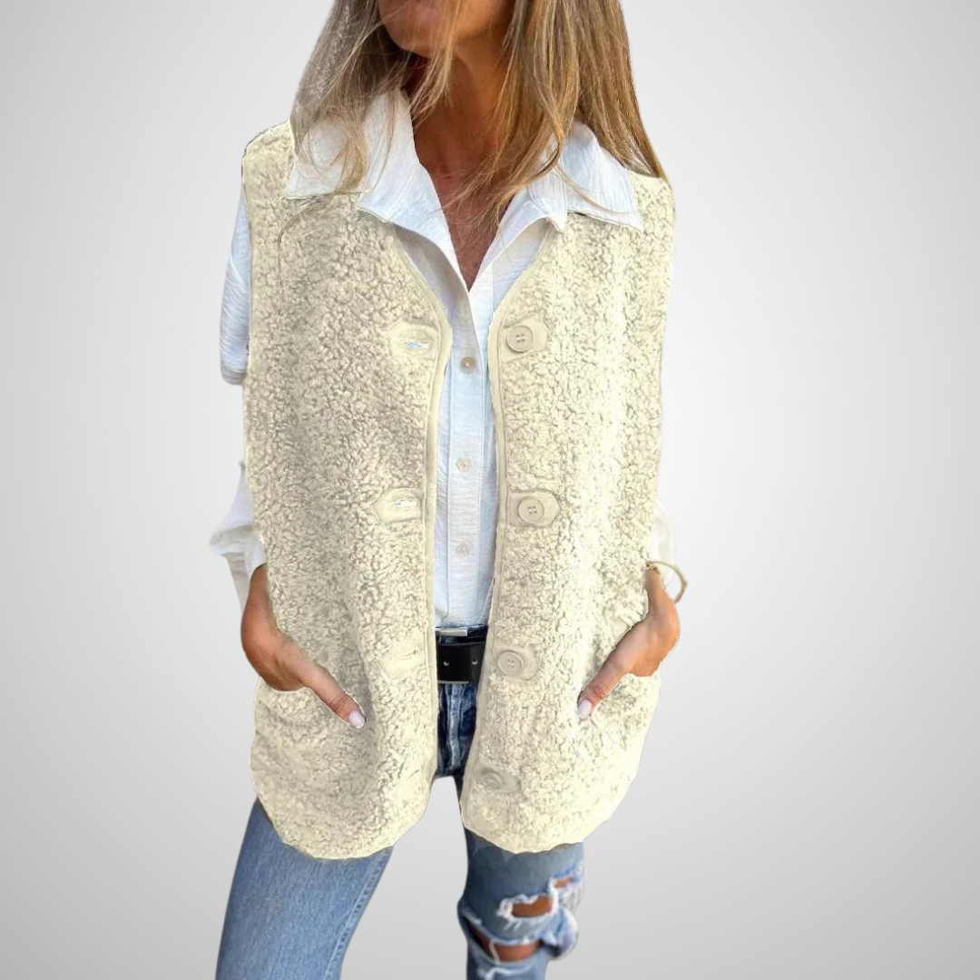 NOORA | Västen som följer din stil och värmer dig