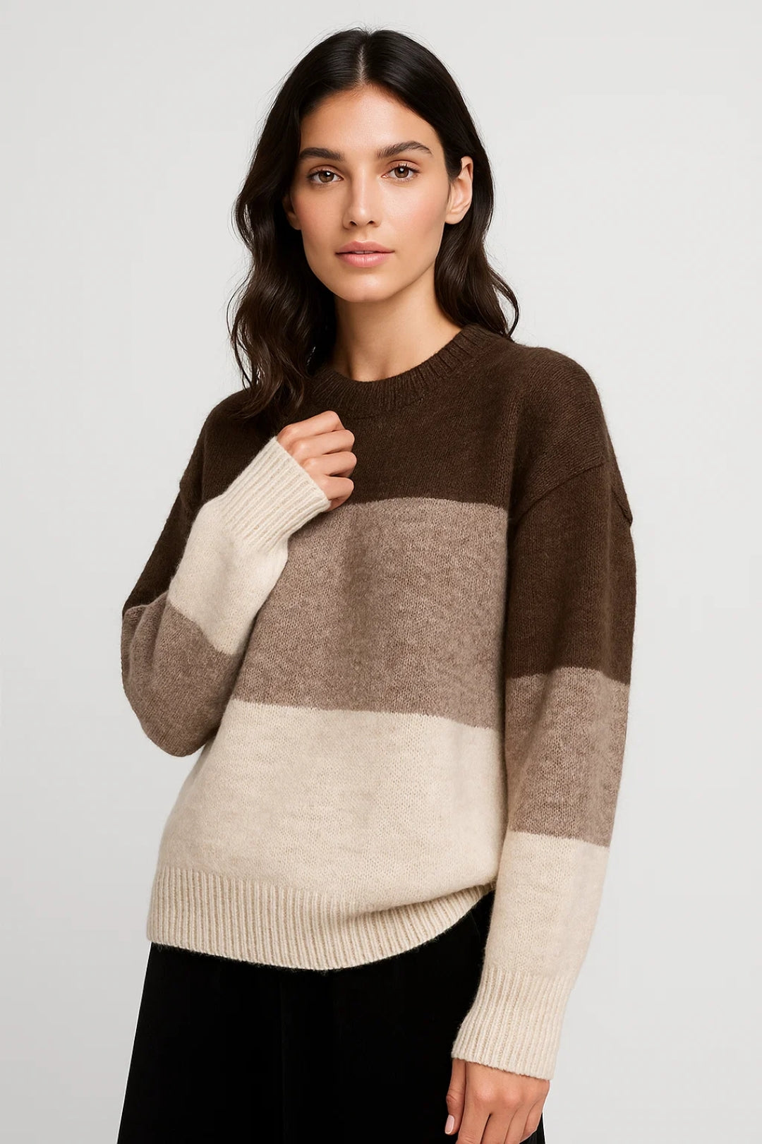 Raidallinen Naisten Neule | Kudottu Malli Väripinnoilla | Lämmin ja Rentoa