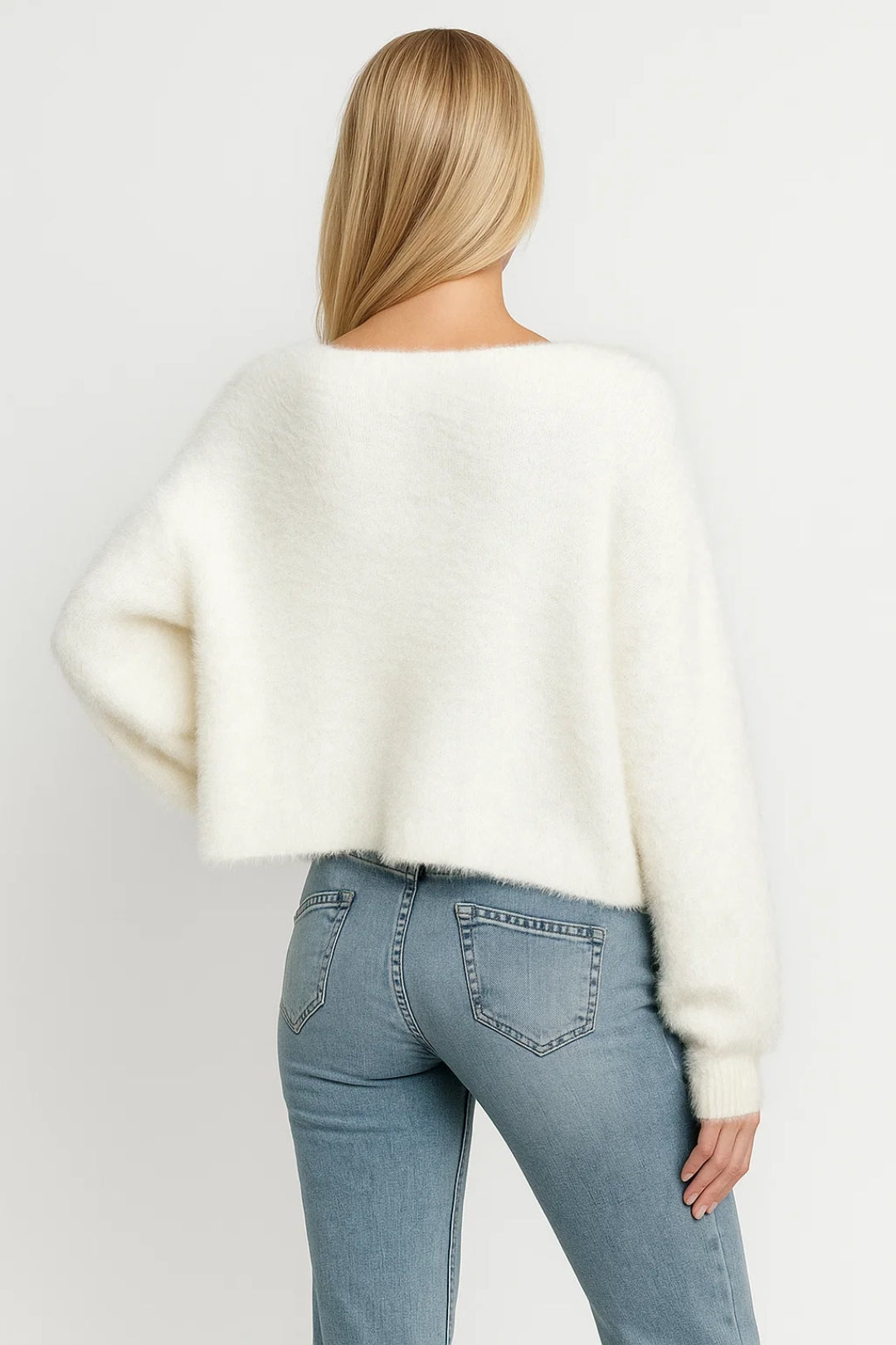 Pehmeä Neuletakki | Avoin Malli Helmikoristeella | Elegantti ja Mukava